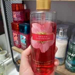 Victoria secret perfume sweet daydream